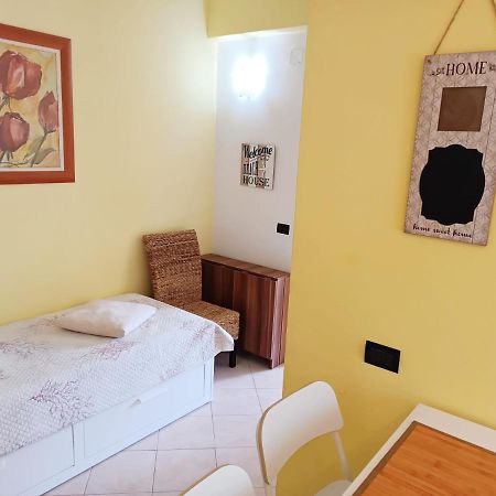 Beach Apartment Raffaello Savona Exterior foto