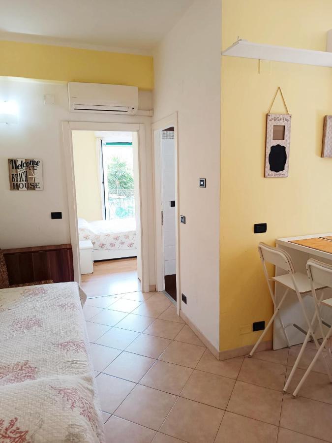Beach Apartment Raffaello Savona Exterior foto