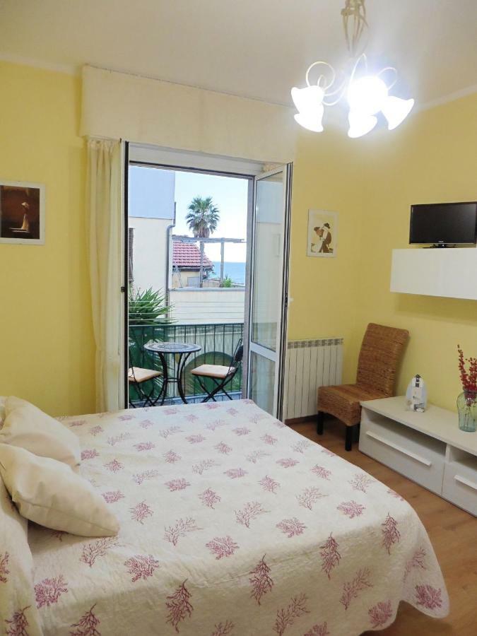 Beach Apartment Raffaello Savona Exterior foto